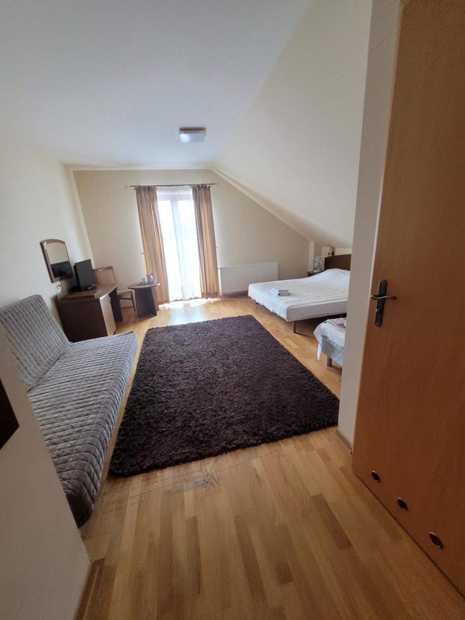 Dworek Biesiadny Radzewice Extérieur photo