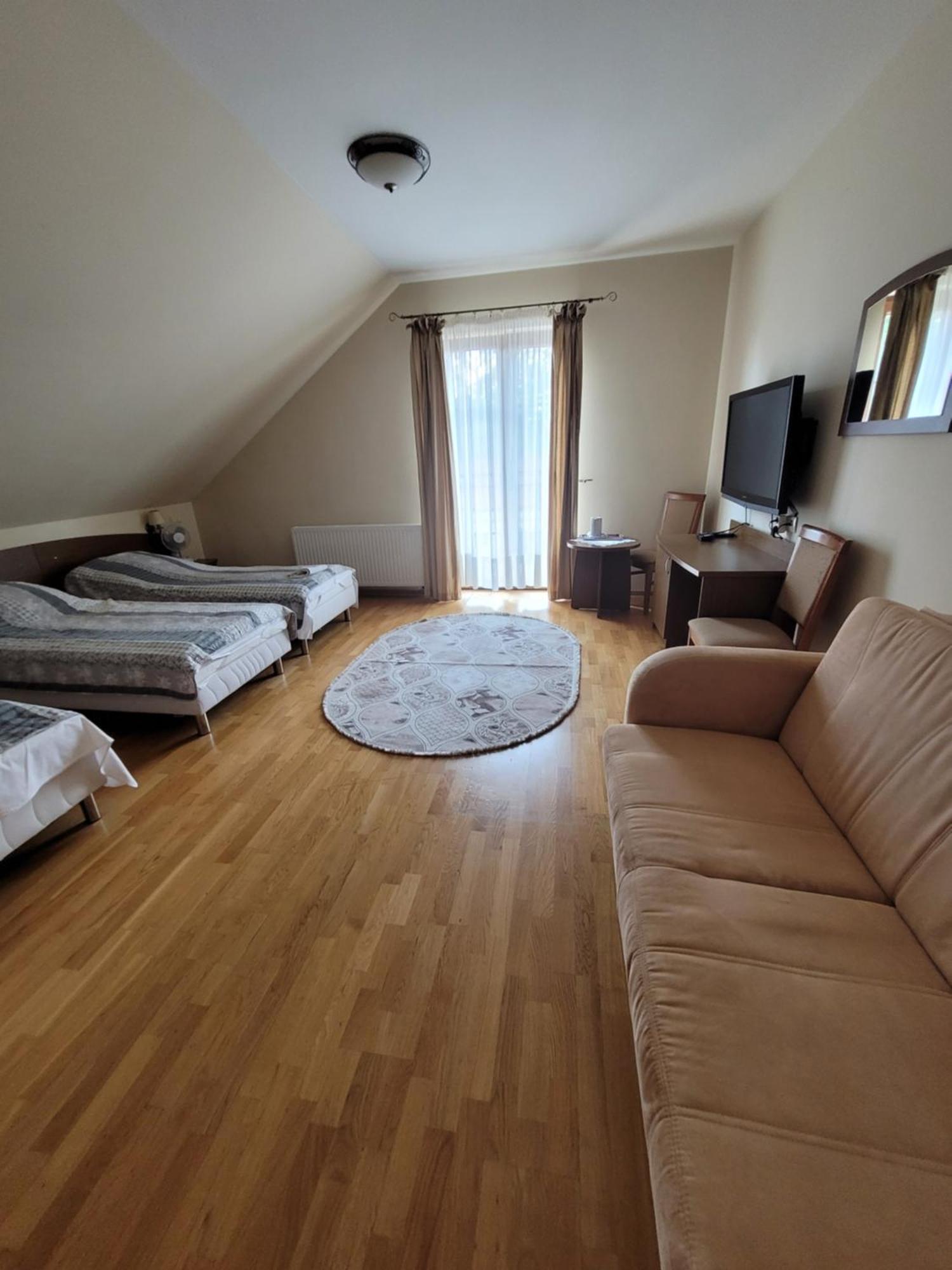 Dworek Biesiadny Radzewice Extérieur photo